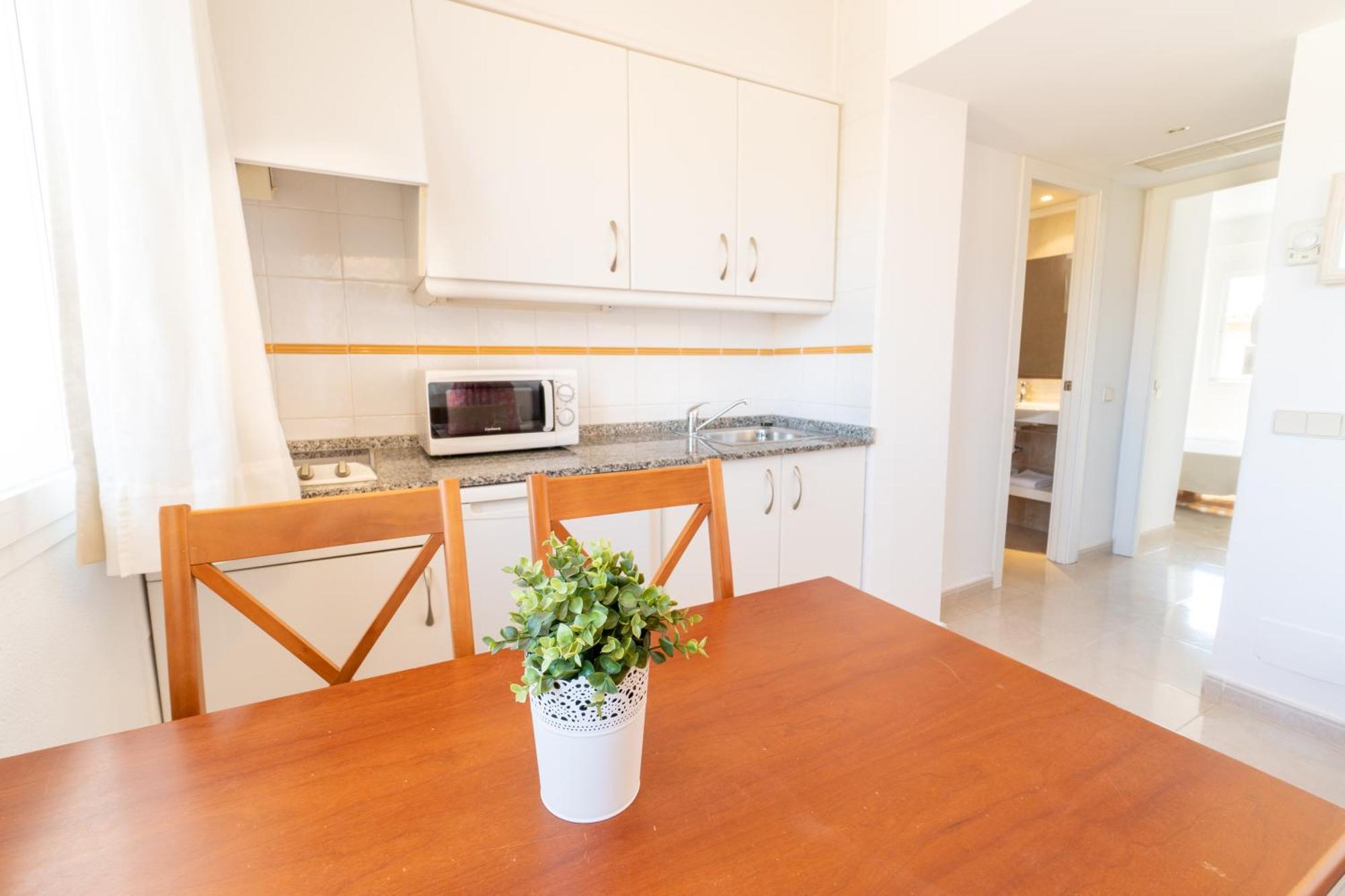 Aparthotel Ciudad Laurel Cala Millor  Rum bild