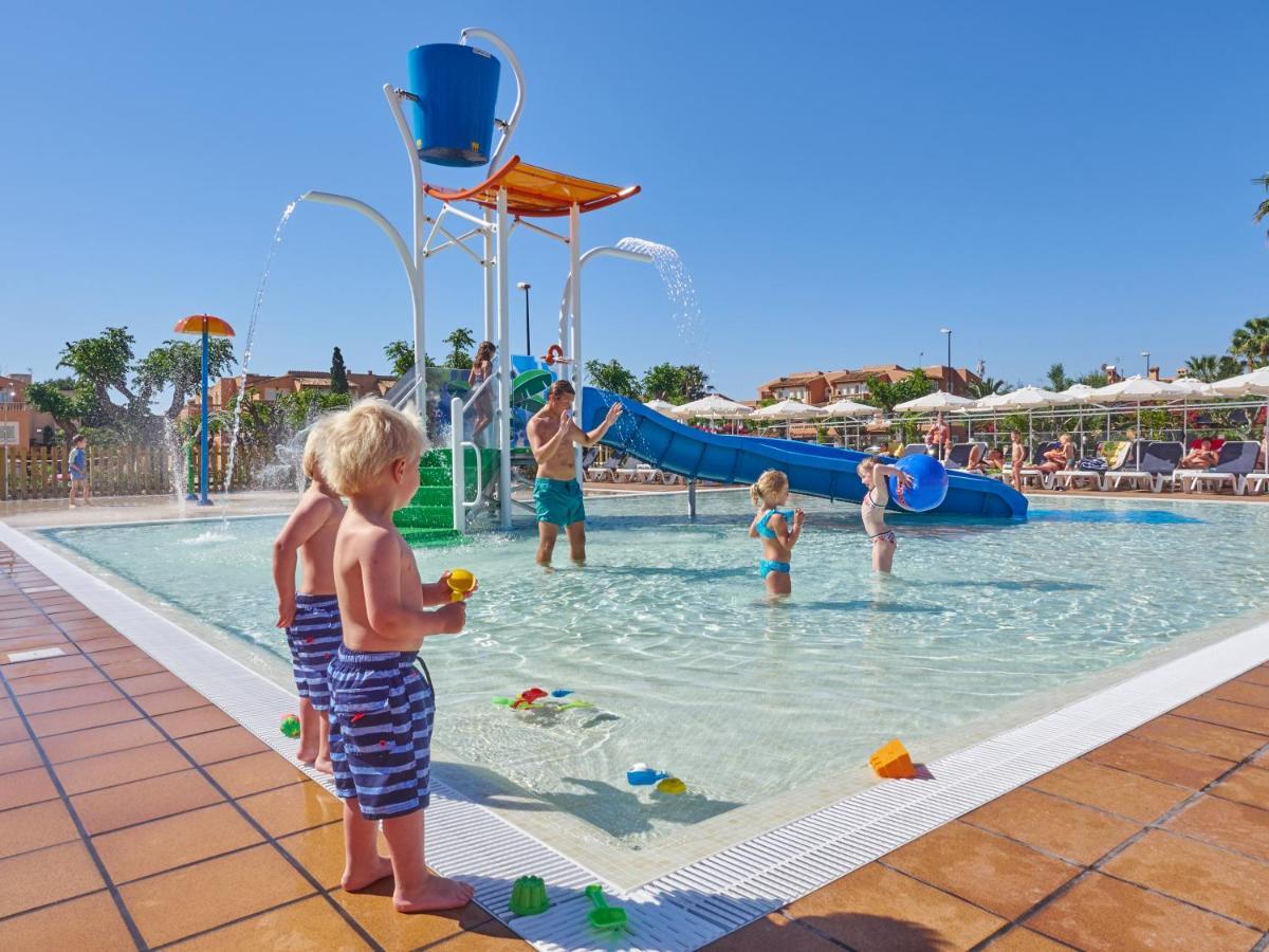 Aparthotel Ciudad Laurel Cala Millor  Exteriör bild