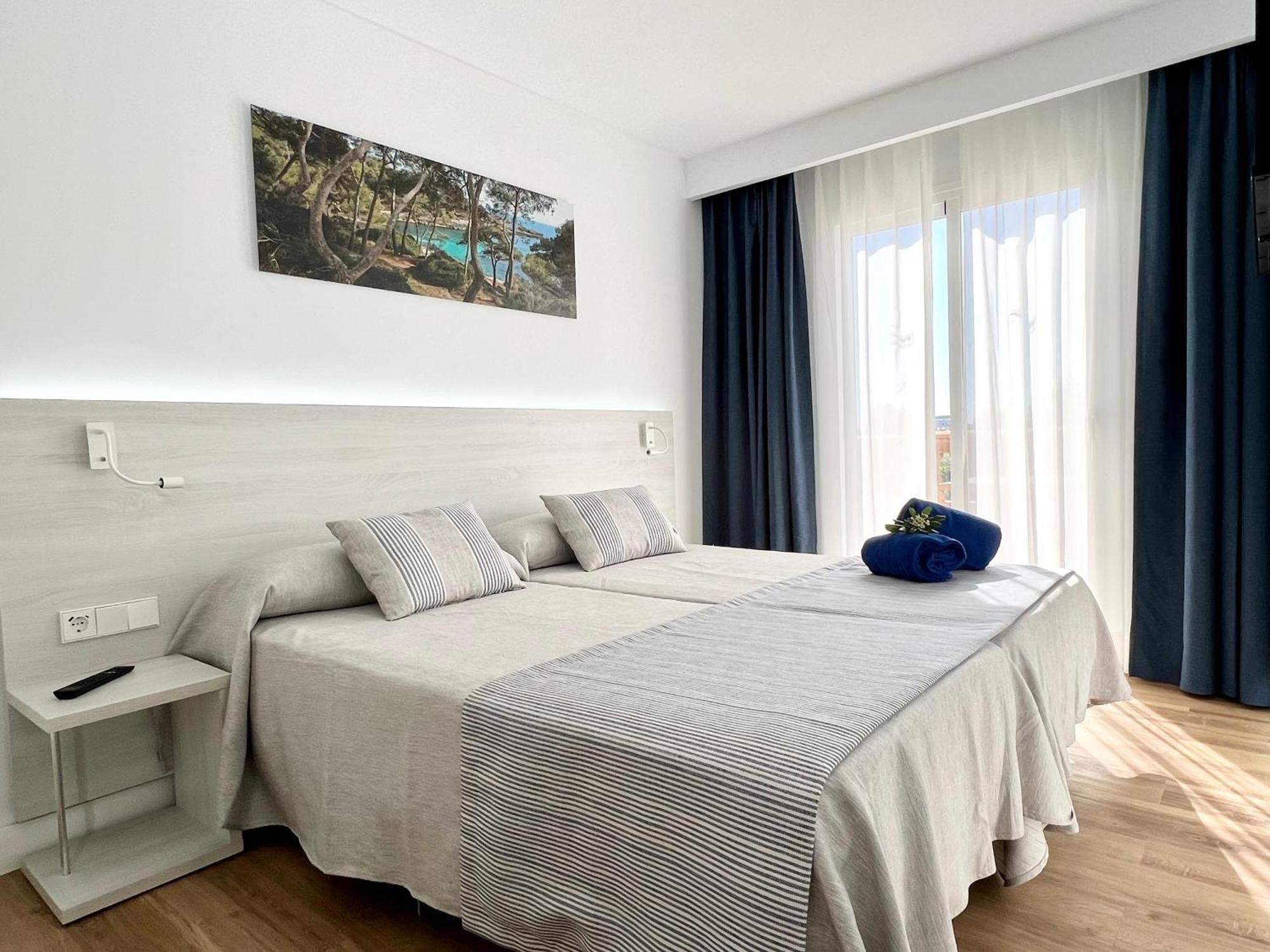 Aparthotel Ciudad Laurel Cala Millor  Exteriör bild